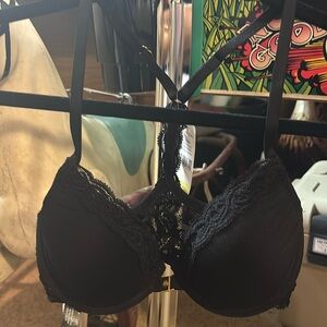 Natori women’s front closure bra.